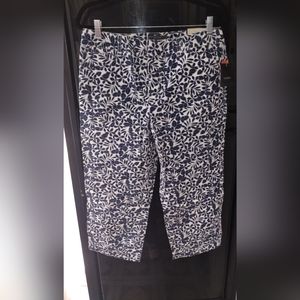 Liz Claiborne capris